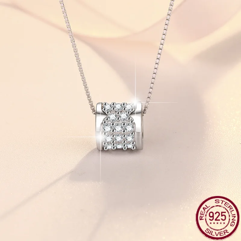 Новое колье из чистого серебра S925, модное и универсальное, маленькая подвеска из муассанита, цепочка на ключицу, свадебные украшения.
Новое колье из чистого серебра S925, модное и универсальное, маленькая подвеска из муассанита, цепочка на ключицу, свадебные украшения.