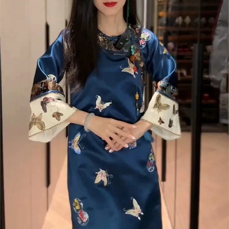 New Chinese Style Cheongsam Fashionable Elegant Blue Bottoming Dress for Women
New Chinese Style Cheongsam Fashionable Elegant Blue Bottoming Dress for Women