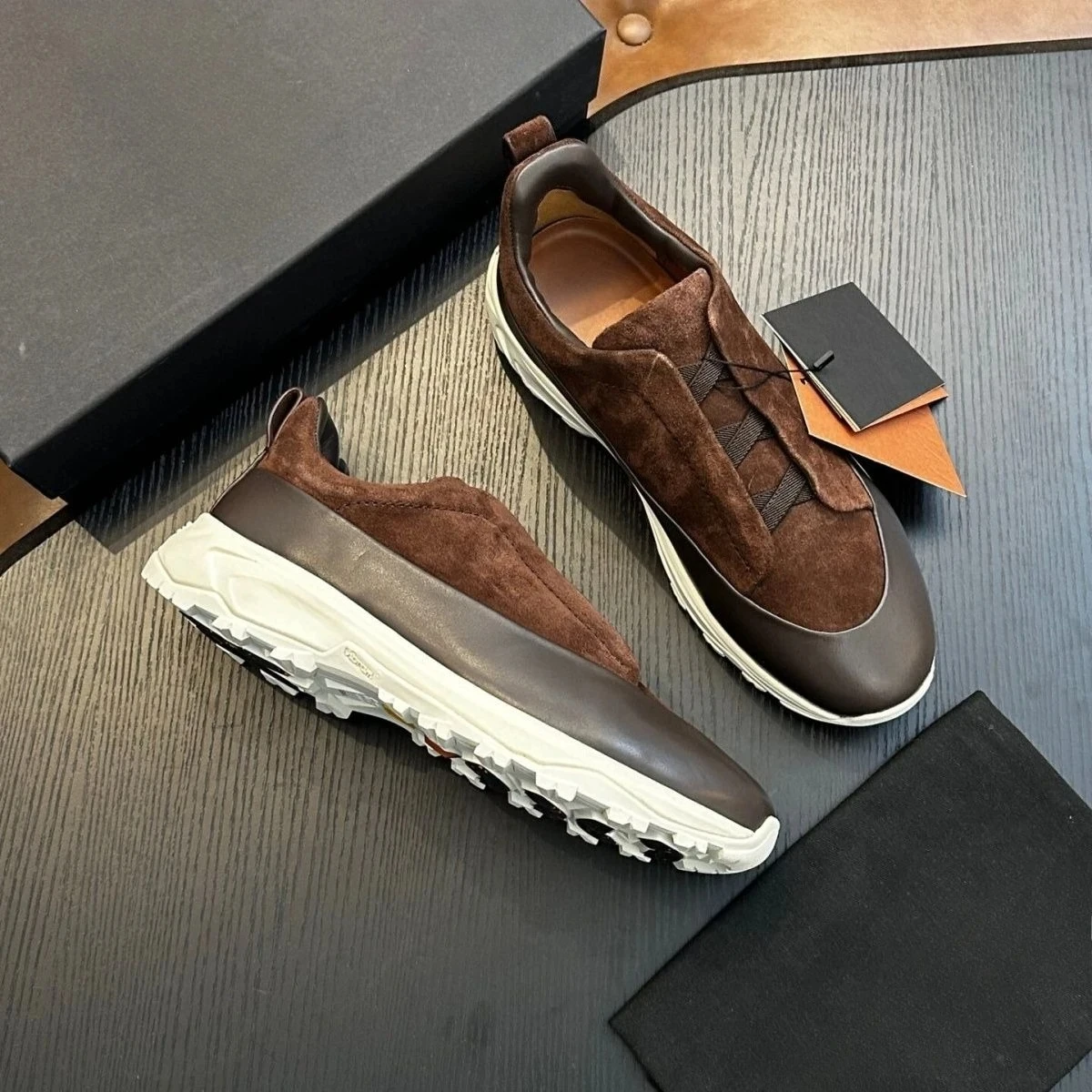2026 Comfortable Men's Genuine Leather One Step Sneakers Thick soled Breathable Casual Sports Dad Shoes Men's Shoes
2026 Comfortable Men's Genuine Leather One Step Sneakers Thick soled Breathable Casual Sports Dad Shoes Men's Shoes