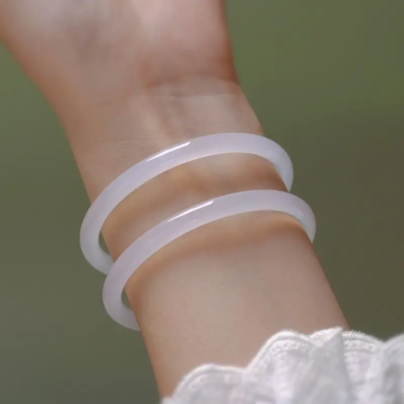 Новый браслет из белого ледяного агата 2026 года, 4 мм, круглые бусины, в девичьем стиле, браслет-колокольчик, с эффектом личи и лунного света, украшение для рук, подарок ручной работы
Новый браслет из белого ледяного агата 2026 года, 4 мм, круглые бусины, в девичьем стиле, браслет-колокольчик, с эффектом личи и лунного света, украшение для рук, подарок ручной работы