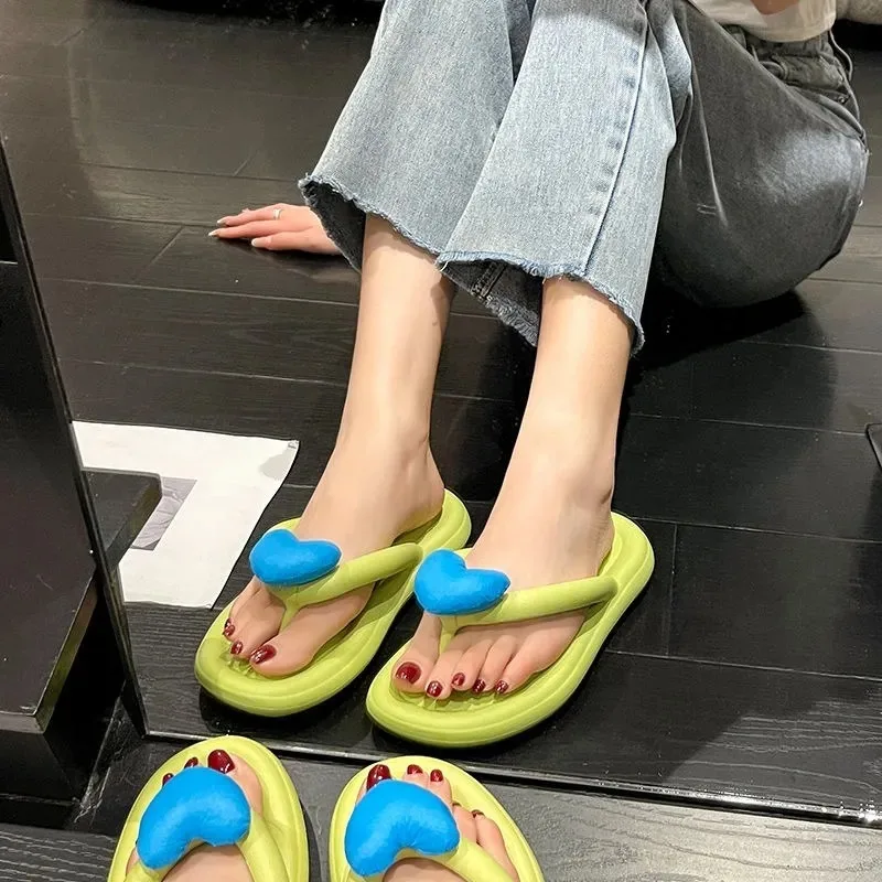 Adult Heart Flip-Flops Big Kids Thick-Soled Sandals Teen Outdoor Beach Sandals Ladies Non-Slip Casual Versatile Shoes Sandals
Adult Heart Flip-Flops Big Kids Thick-Soled Sandals Teen Outdoor Beach Sandals Ladies Non-Slip Casual Versatile Shoes Sandals