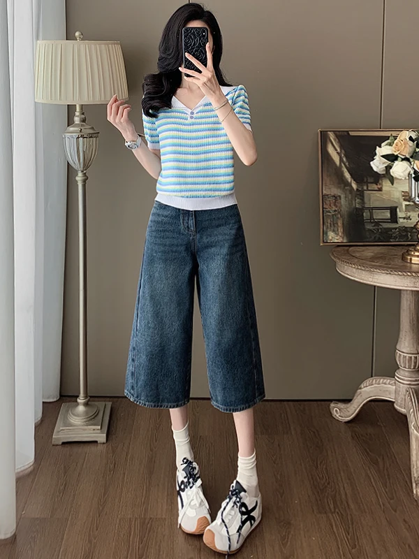 Elegant Casual Sportswear Set Women Summer 2026 New Neck Striped Top Denim Seven-Quarter Pants Two-Piece Set
Elegant Casual Sportswear Set Women Summer 2026 New Neck Striped Top Denim Seven-Quarter Pants Two-Piece Set