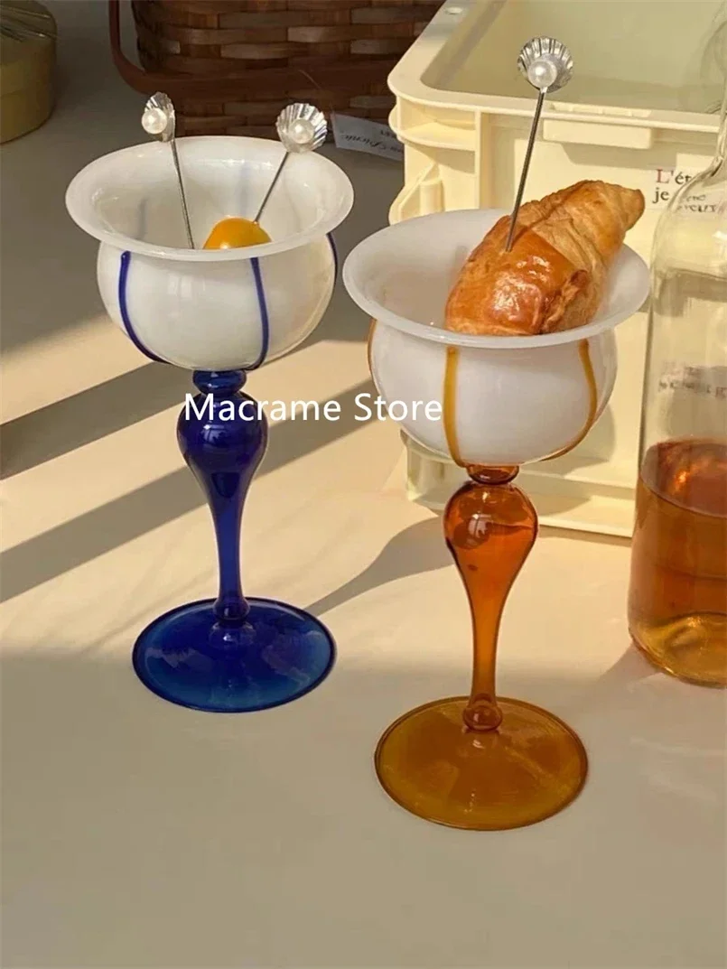 Cute Red Wine Dessert Cup Heat-resistant Creative Ins Handmade brushed Glass Goblet Color Vintage Lantern Shaped Champagne Cup
Cute Red Wine Dessert Cup Heat-resistant Creative Ins Handmade brushed Glass Goblet Color Vintage Lantern Shaped Champagne Cup