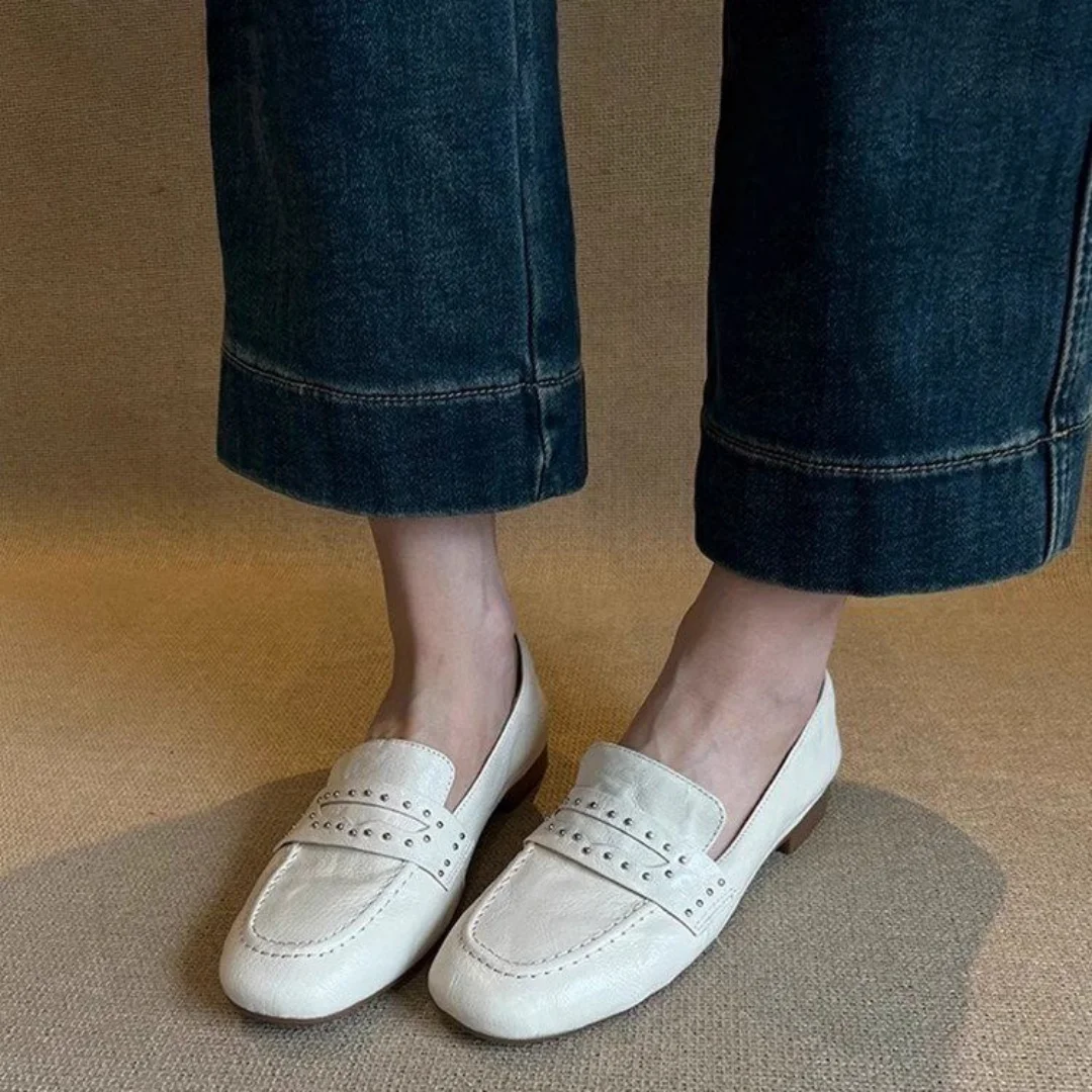 2026 New Women's Soft Leather French Retro Loafers British Style Slip On Lazy Shoes Casual Daily Commute Flat Heel Shoes Flats
2026 New Women's Soft Leather French Retro Loafers British Style Slip On Lazy Shoes Casual Daily Commute Flat Heel Shoes Flats