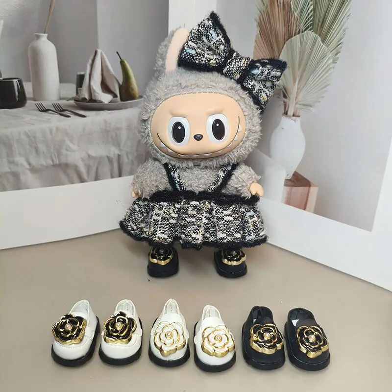 17cm Labubu Fashion Camellia Leather Shoes Gorgeous Mini Diamond Bag Small Fragrant Style Set Doll Accessories Surprise Gift
17cm Labubu Fashion Camellia Leather Shoes Gorgeous Mini Diamond Bag Small Fragrant Style Set Doll Accessories Surprise Gift
