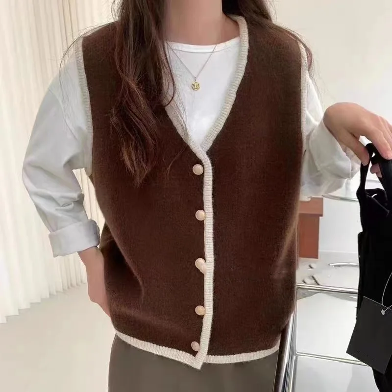 New Fashion Women's Knitted Loose Short Sweater V-Neck Vest Warm Korean Contrast Color Casual Female Cardigan Top Clothing LJ761
New Fashion Women's Knitted Loose Short Sweater V-Neck Vest Warm Korean Contrast Color Casual Female Cardigan Top Clothing LJ761