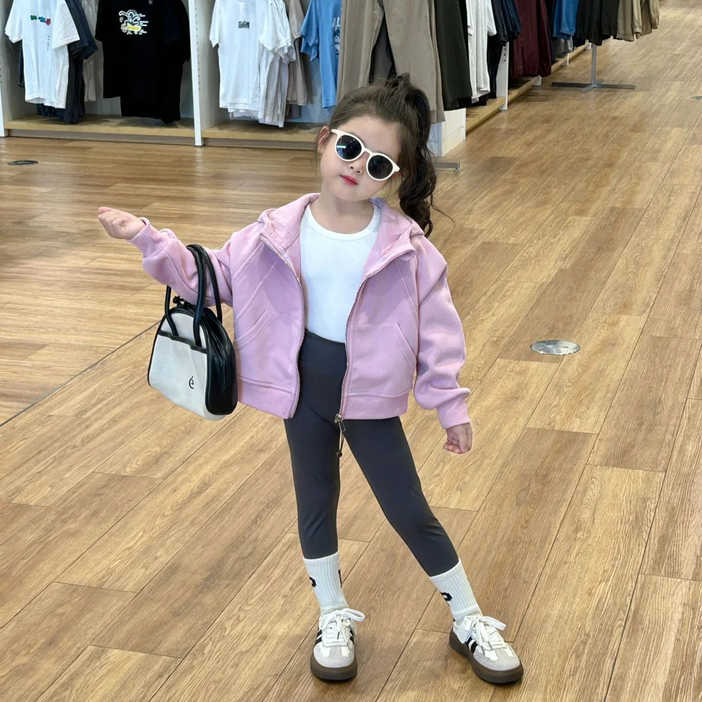 Girls Coat 2024 Autumn New Childrens Clothes Korean Style Baby Girls Fashion Hoodie Coat Casual Simple Daily and Match
Girls Coat 2024 Autumn New Childrens Clothes Korean Style Baby Girls Fashion Hoodie Coat Casual Simple Daily and Match
