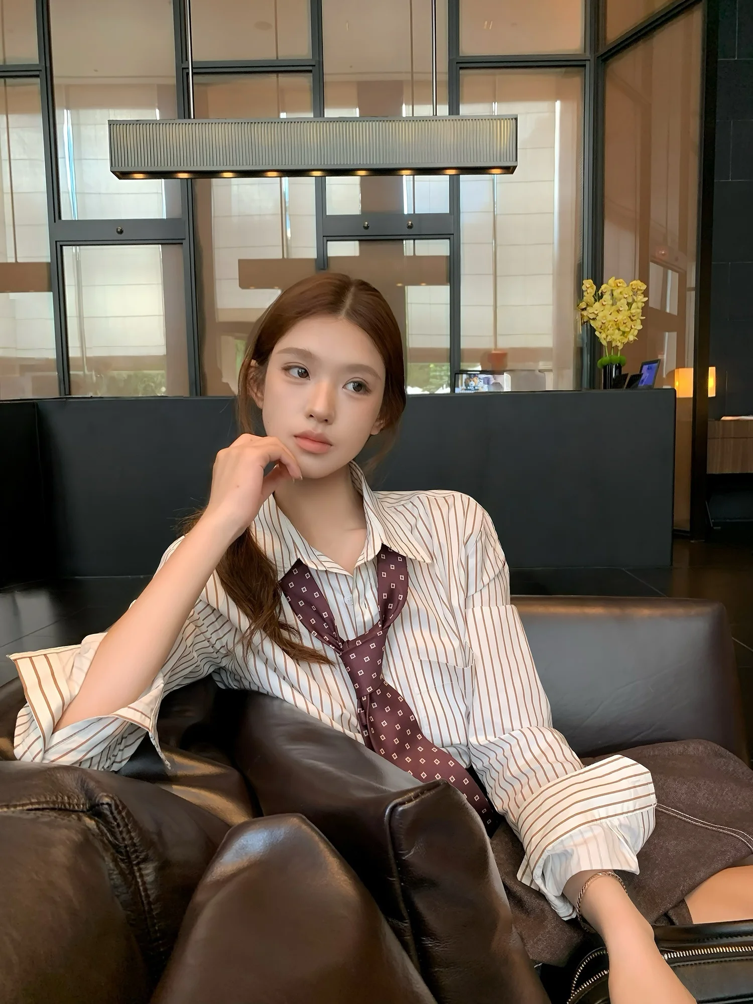 Wuuus Retro White Striped irt Women's Autumn Winter New Sle Ele Top Agel Faion Neutral Loose Fit Long Sve
Wuuus Retro White Striped irt Women's Autumn Winter New Sle Ele Top Agel Faion Neutral Loose Fit Long Sve