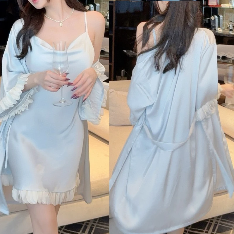 2026 Spring New Ladies Robe Sexy Ruffle Trim Nightgown 2Pcs Spaghetti Strap Nightdress Home Wear V-Shaped Breathable Night Gown
2026 Spring New Ladies Robe Sexy Ruffle Trim Nightgown 2Pcs Spaghetti Strap Nightdress Home Wear V-Shaped Breathable Night Gown