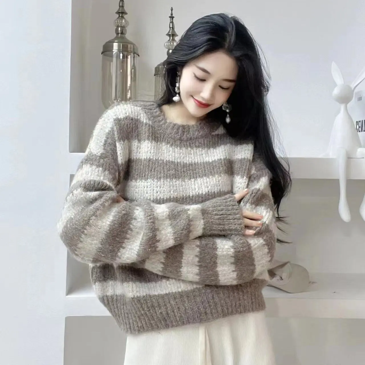New Japanese vintage thick striped sweater women's loose pullover short lazy style sweater top fashion women clothing y2k tops
New Japanese vintage thick striped sweater women's loose pullover short lazy style sweater top fashion women clothing y2k tops
