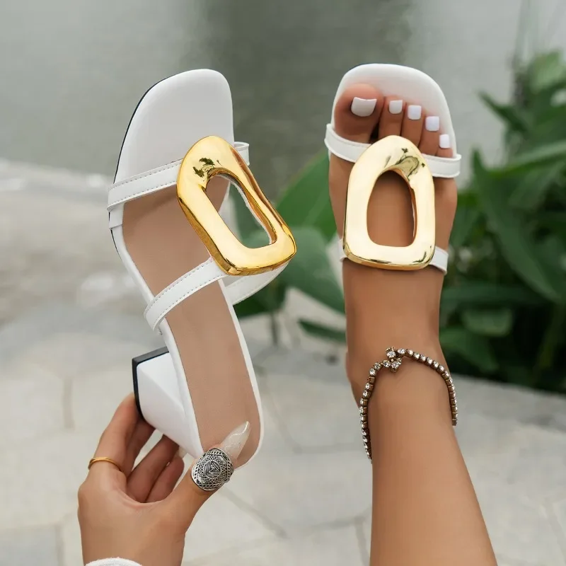 Ladies Shoes 2025 Hot Sale Open Toe Women's Slippers Fashion Metal Decoration Dress Slippers Women Summer Plus Size High Heels
Ladies Shoes 2025 Hot Sale Open Toe Women's Slippers Fashion Metal Decoration Dress Slippers Women Summer Plus Size High Heels