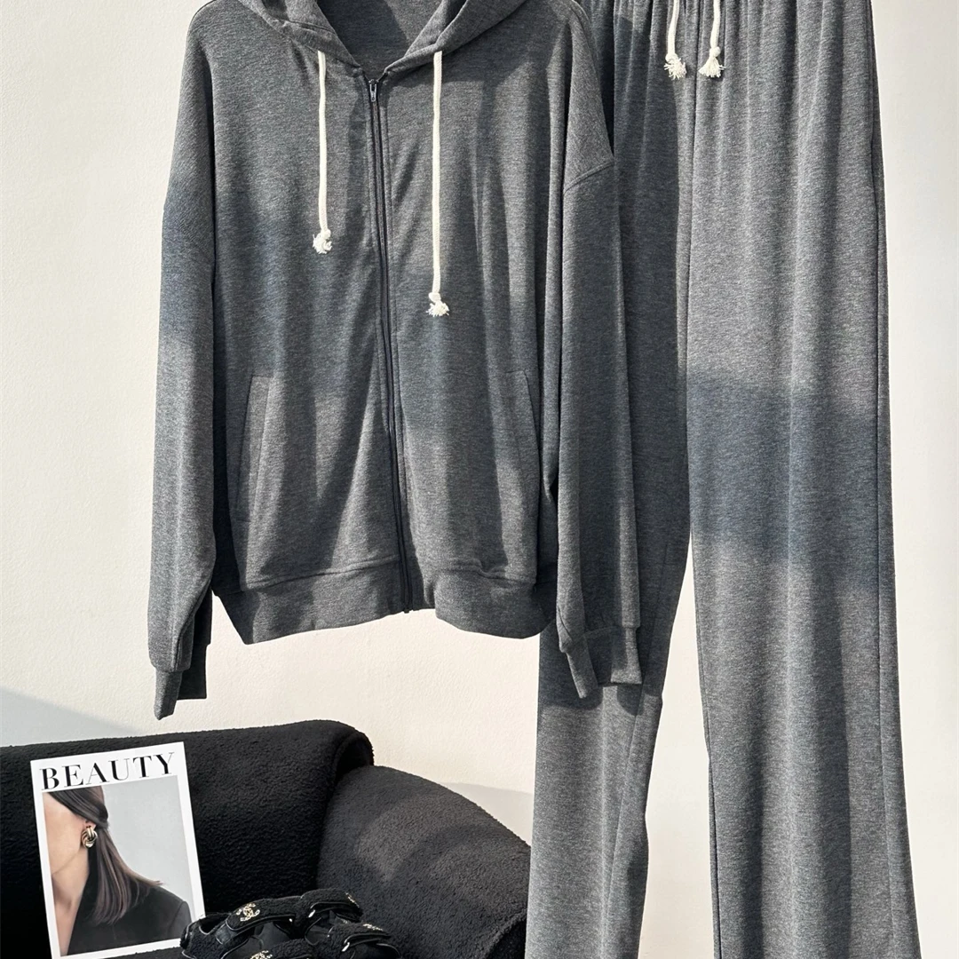 Soft Yang Wool Knitted Hoodie Sweatshirt Loose Fit Casual Pants Zipper Closure Comfortable Elastic Waist Commute Style Long S...
Soft Yang Wool Knitted Hoodie Sweatshirt Loose Fit Casual Pants Zipper Closure Comfortable Elastic Waist Commute Style Long S...