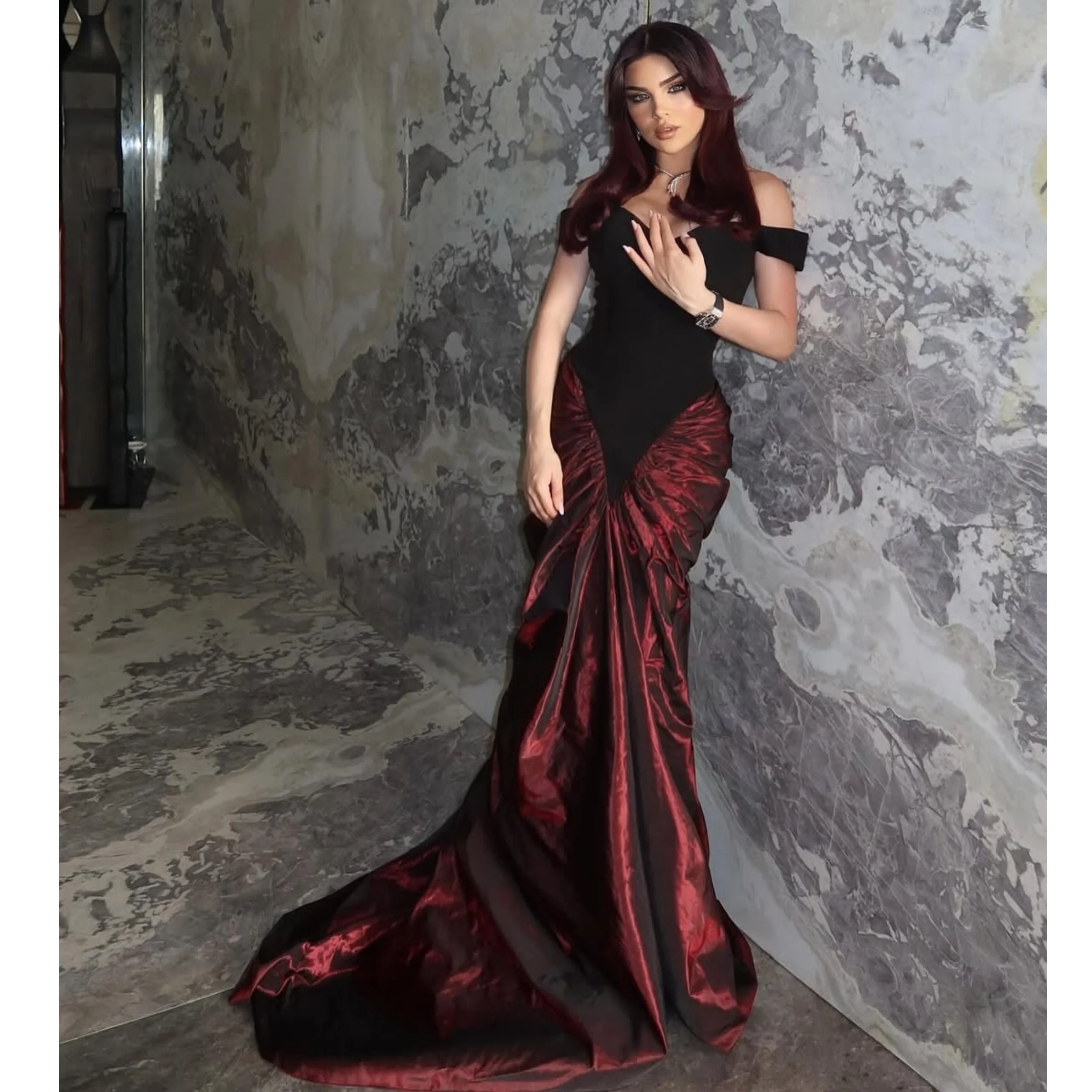 Vintage Burgundy Mermaid Evening Dresses Elegant Off Shoulder Stain Prom Gowns Women Formal Bride of Wedding Gowns Customized
Vintage Burgundy Mermaid Evening Dresses Elegant Off Shoulder Stain Prom Gowns Women Formal Bride of Wedding Gowns Customized