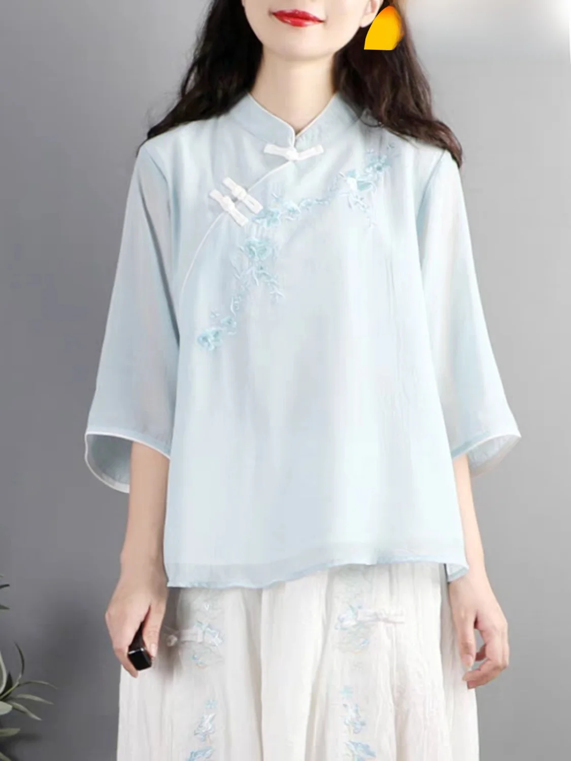 New Chinese Sle Ethnic Embroidered Women's irt Stand Collar ort Sve Silk Georgette Vintage Button Side Slit Summer Top
New Chinese Sle Ethnic Embroidered Women's irt Stand Collar ort Sve Silk Georgette Vintage Button Side Slit Summer Top