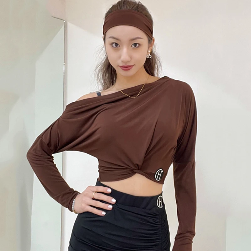 Latin Dance Tops For Women Sexy Long Sleeved Practice Clothes Female Adult Chacha Rumba Tango Dress Latin Performance Costumes
Latin Dance Tops For Women Sexy Long Sleeved Practice Clothes Female Adult Chacha Rumba Tango Dress Latin Performance Costumes