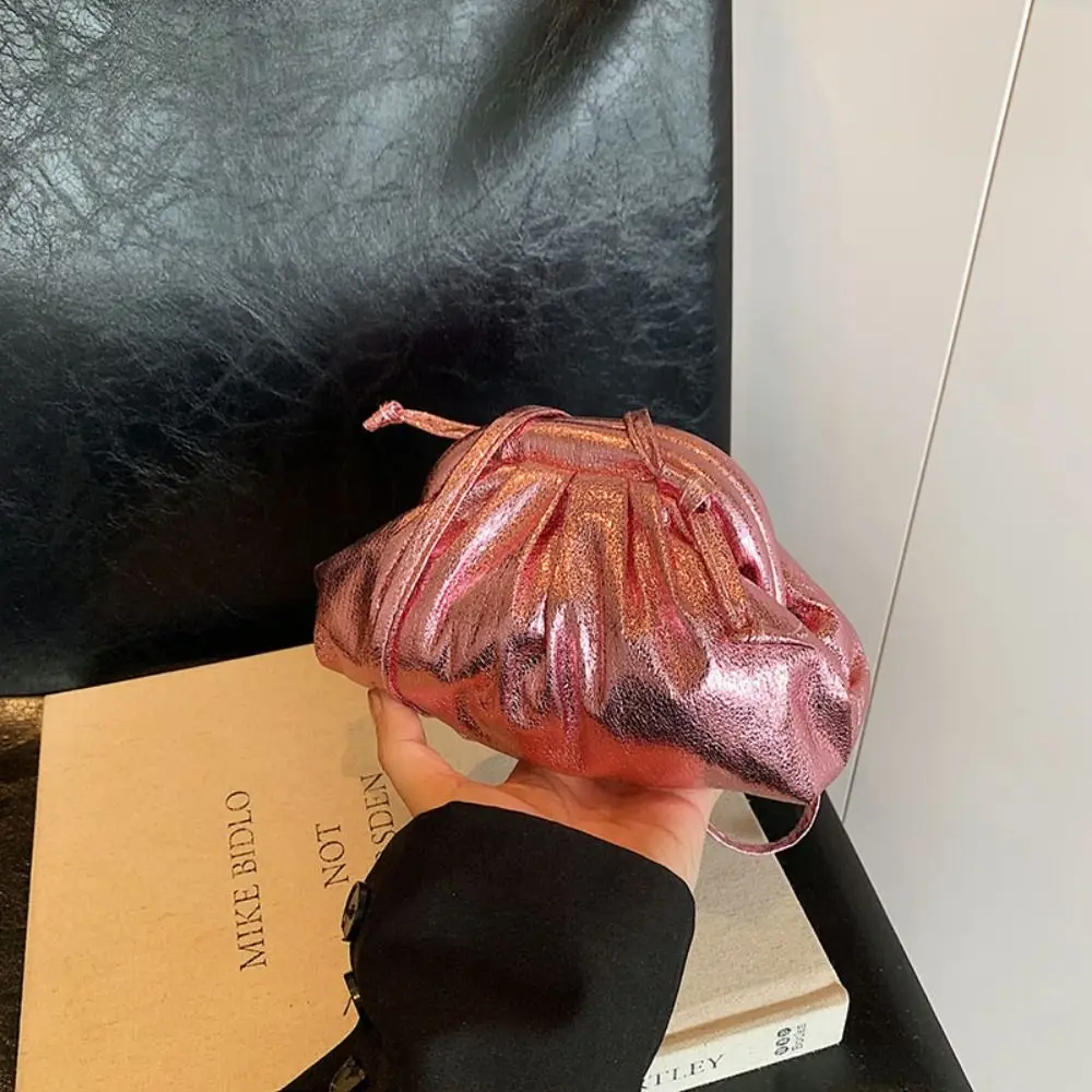 Fashion Leather Women Dinner Bag Solid Color Lipstick Bag Pleated Shell Bag Crossbody Bag Shoulder Bag Cloud Bag Girl
Fashion Leather Women Dinner Bag Solid Color Lipstick Bag Pleated Shell Bag Crossbody Bag Shoulder Bag Cloud Bag Girl