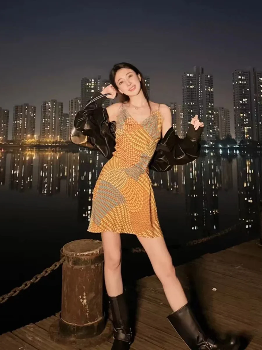 Thai Vacation Style off Shoulder Printed Dress Women's New Irregular Color Block Slimming A-Line Dress Summer Season Sleeveless
Thai Vacation Style off Shoulder Printed Dress Women's New Irregular Color Block Slimming A-Line Dress Summer Season Sleeveless