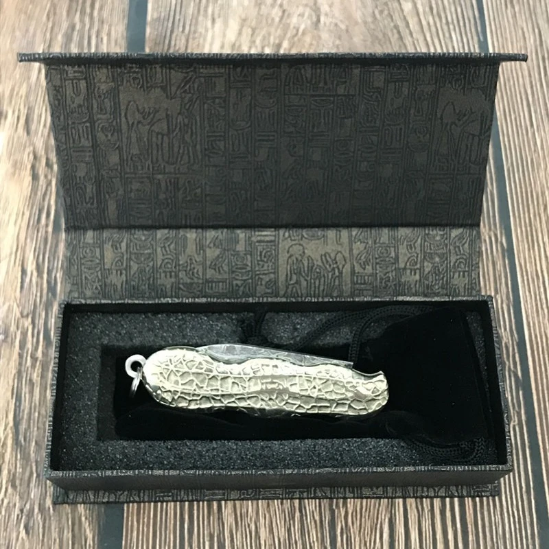 The New High-quality Damascus Steel Blade Copper-handle Folding Knife Portable and Practical Fruit Knife for Outdoor Camping
The New High-quality Damascus Steel Blade Copper-handle Folding Knife Portable and Practical Fruit Knife for Outdoor Camping
