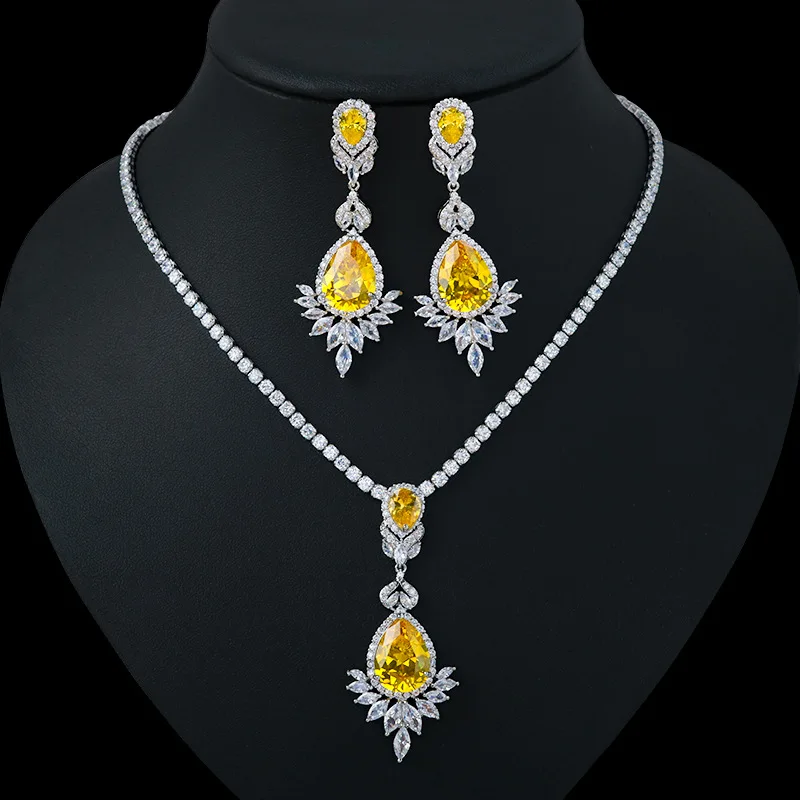 European and American luxury flash white stud earrings retro high-end zircon wedding necklace set versatile dress banquet access
European and American luxury flash white stud earrings retro high-end zircon wedding necklace set versatile dress banquet access