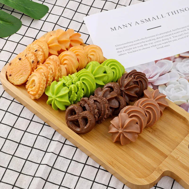 Fake Cookie Biscuit Dessert Biscuit Model Simulation Food Prop Realistic PVC Creative Photography Ornament Home Decor Decoration
Fake Cookie Biscuit Dessert Biscuit Model Simulation Food Prop Realistic PVC Creative Photography Ornament Home Decor Decoration