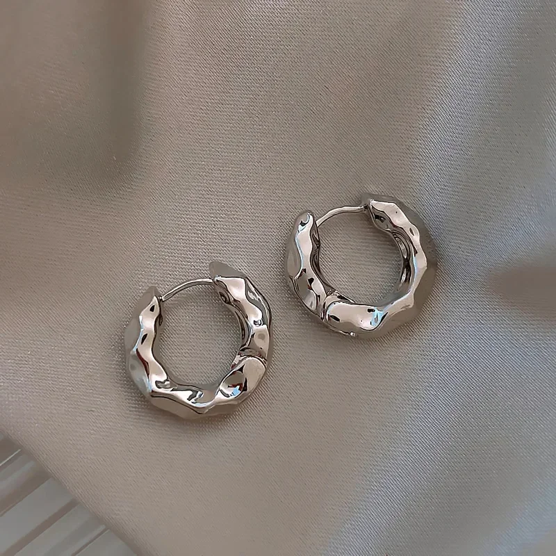 New Hot Sell Trendy 925 Sterling Silver Circle Earrings for Women Real Silver Ear Hoop Earrings
New Hot Sell Trendy 925 Sterling Silver Circle Earrings for Women Real Silver Ear Hoop Earrings