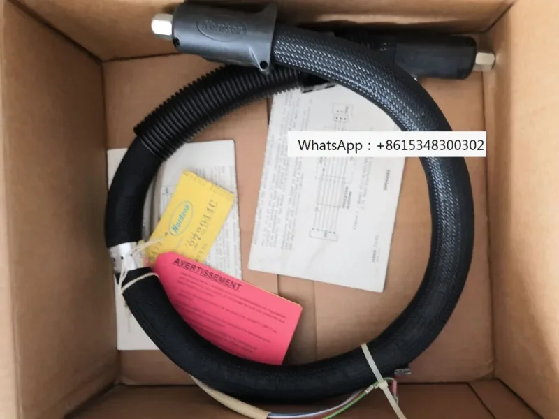 Машина для нагревательного клея Nordson, 4-футовая горловая нагревательная труба, ШЛАНГ, СИНИЙ шланг 272944
Машина для нагревательного клея Nordson, 4-футовая горловая нагревательная труба, ШЛАНГ, СИНИЙ шланг 272944