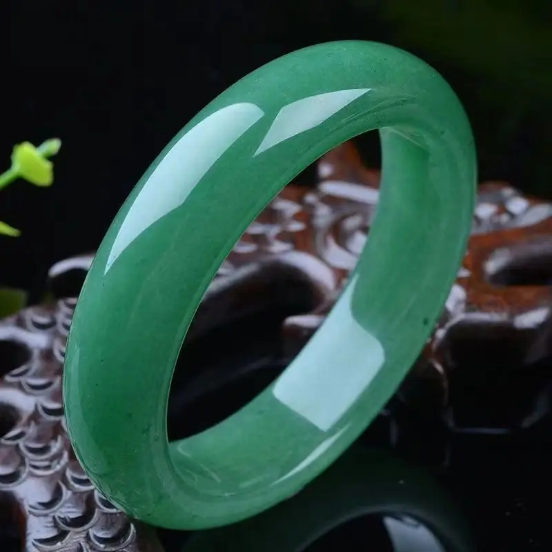 Dongling нефритовый браслет женские ювелирные изделия естественный стиль плоская полоска шпинатского цвета\
Dongling нефритовый браслет женские ювелирные изделия естественный стиль плоская полоска шпинатского цвета\