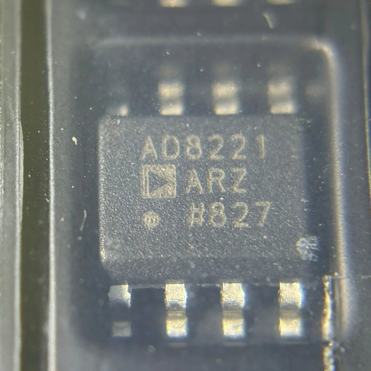 Original genuine AD8221ARZ instrument amplifier AD8221ARZ-RL surface mount SOIC-8 IC chip integrated circuit
Original genuine AD8221ARZ instrument amplifier AD8221ARZ-RL surface mount SOIC-8 IC chip integrated circuit