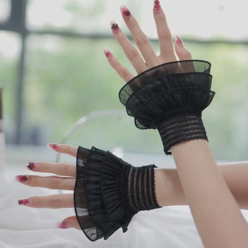 〔BGS3〕Female Sweater Fake Sleeves Hollow Out Crochet Floral Lace Horn Cuffs Embroidery Flounces Ruffles Elastic Wrist Warmers
〔BGS3〕Female Sweater Fake Sleeves Hollow Out Crochet Floral Lace Horn Cuffs Embroidery Flounces Ruffles Elastic Wrist Warmers