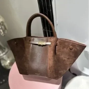 2026 New Fashionable Women's Suede Underarm Handbag Famous Luxury Designer Crossbody Large Capacity Shoulder Bag
2026 New Fashionable Women's Suede Underarm Handbag Famous Luxury Designer Crossbody Large Capacity Shoulder Bag