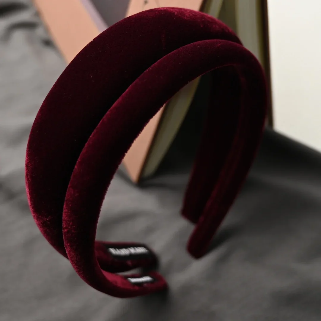 High Grade Dark Red Velet Autumn Winter Hairbands for Girls and Women Headwear Hair Bands Hair Accessories
High Grade Dark Red Velet Autumn Winter Hairbands for Girls and Women Headwear Hair Bands Hair Accessories