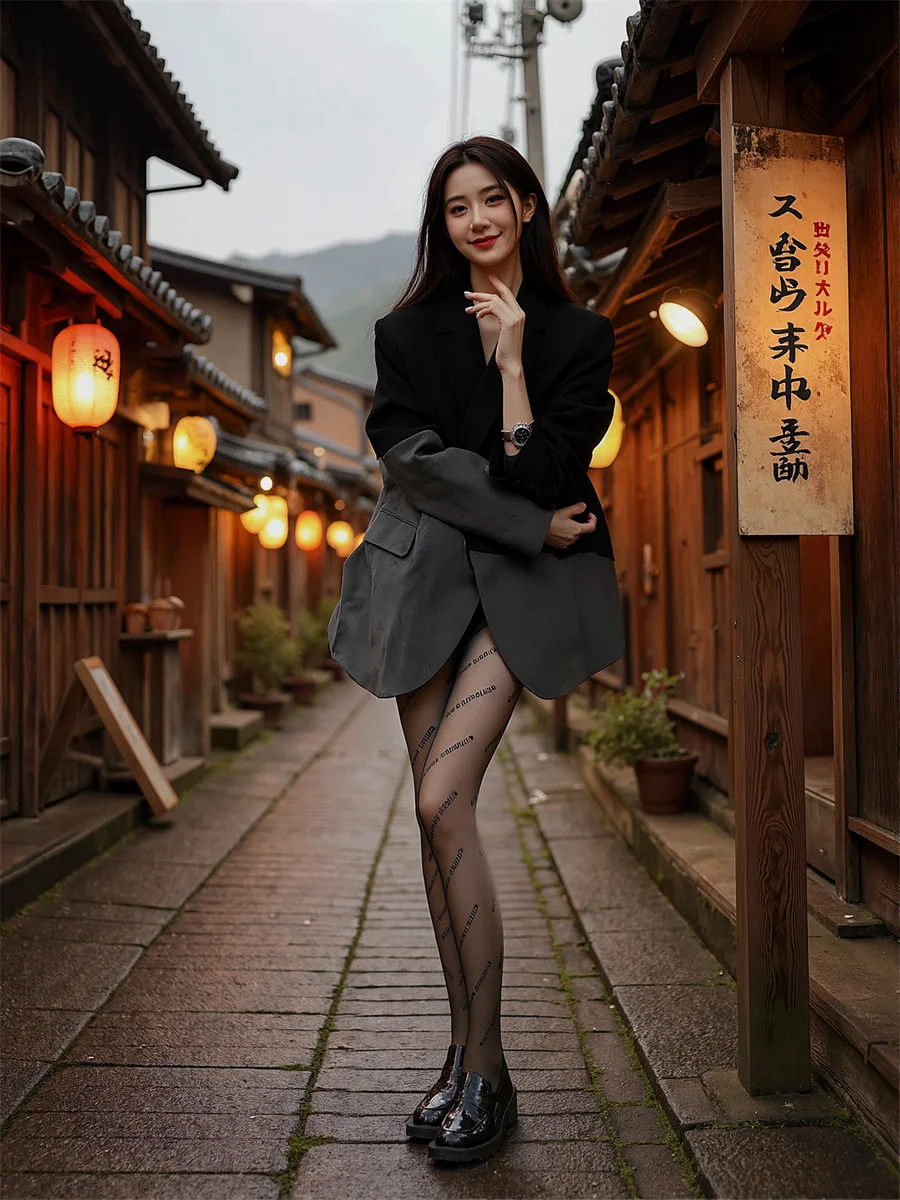 Лоскутные свободные пиджаки с надрезом для женщин, одежда 2025 года, женская одежда до колена с завязкой на талии и цветочным принтом, зимние тонкие полые нежные
Лоскутные свободные пиджаки с надрезом для женщин, одежда 2025 года, женская одежда до колена с завязкой на талии и цветочным принтом, зимние тонкие полые нежные