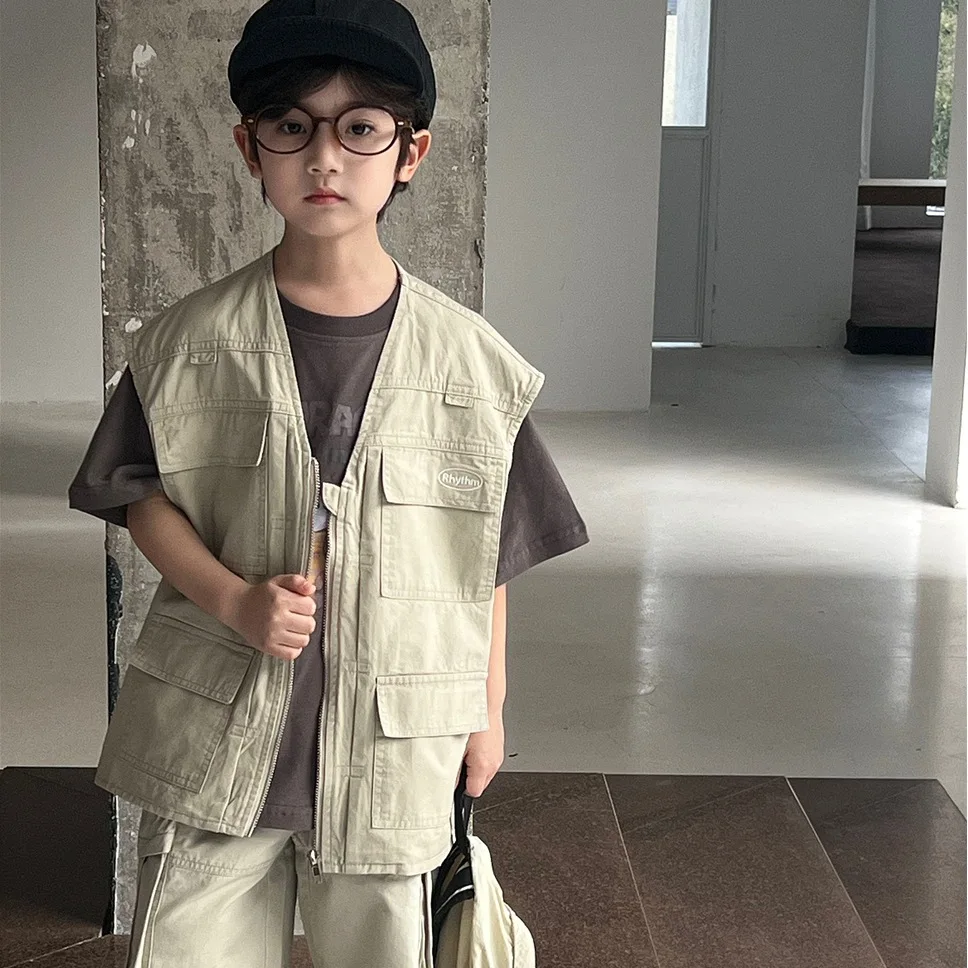 2025 Spring Summer Children's Clothing Vest Trendy Style Multiple Pockets Workwear Cotton Children's Versatile and Stylish Style
2025 Spring Summer Children's Clothing Vest Trendy Style Multiple Pockets Workwear Cotton Children's Versatile and Stylish Style