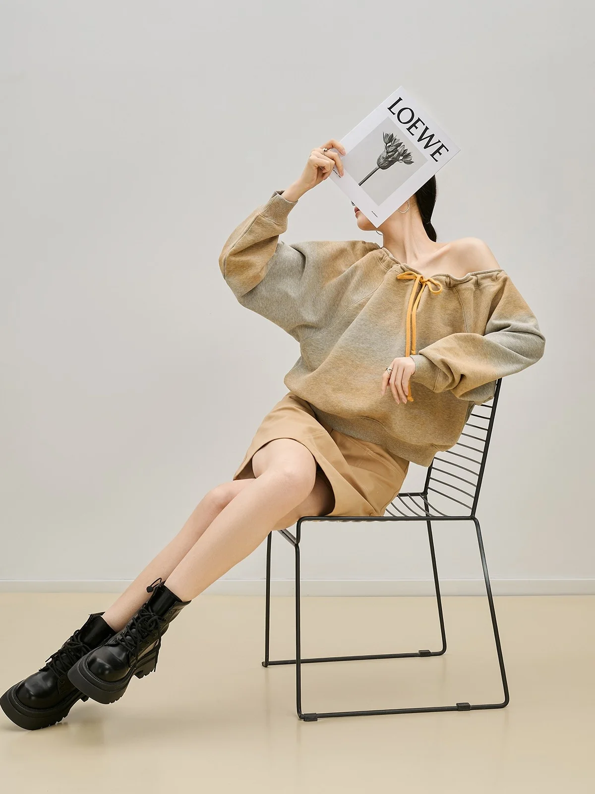 ay adient Long Sve Dstring Hoodie Women's Early Autumn 2025 New Sle Lightweight Maturi Top Casual Wear
ay adient Long Sve Dstring Hoodie Women's Early Autumn 2025 New Sle Lightweight Maturi Top Casual Wear