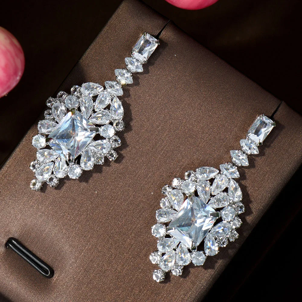 HIBRIDE Square CZ Drop Earrings For Women Wedding Cubic Zirconia Dubai Bridal Earring Costume Jewelry Summer Party Bijoux E-553
HIBRIDE Square CZ Drop Earrings For Women Wedding Cubic Zirconia Dubai Bridal Earring Costume Jewelry Summer Party Bijoux E-553