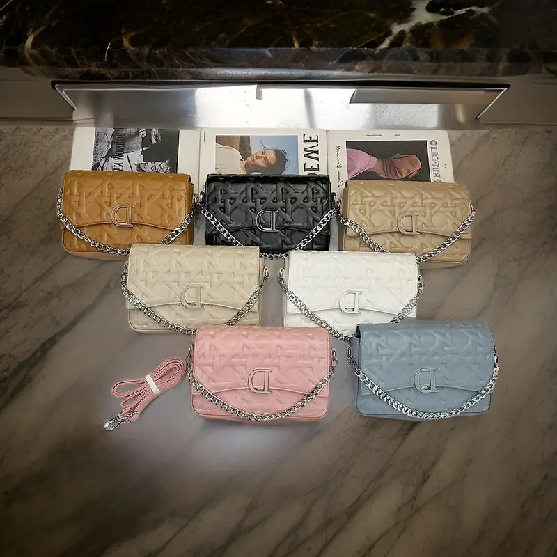 Elegant Designer Paris Fashion Commuter Bag - Large Capacity Minimalist Crossbody Handbag For Trendy Women
Elegant Designer Paris Fashion Commuter Bag - Large Capacity Minimalist Crossbody Handbag For Trendy Women