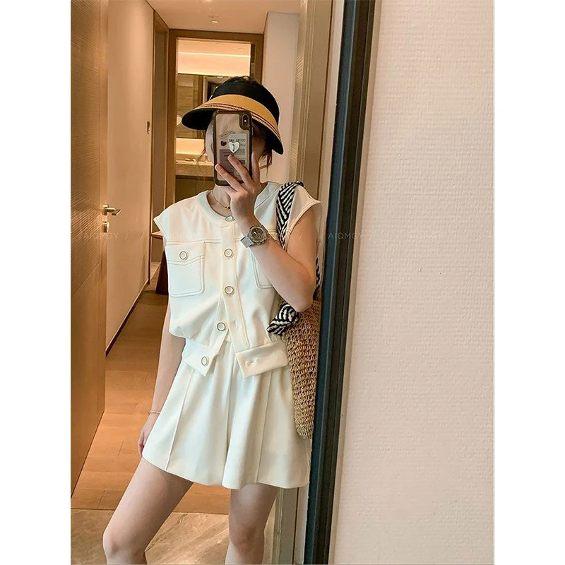 Simplicity Casual Suit Women Summer Office Lady O-neck Short Sleeve Shirts Trend All-match Temperament Shorts Two-piece Set
Simplicity Casual Suit Women Summer Office Lady O-neck Short Sleeve Shirts Trend All-match Temperament Shorts Two-piece Set