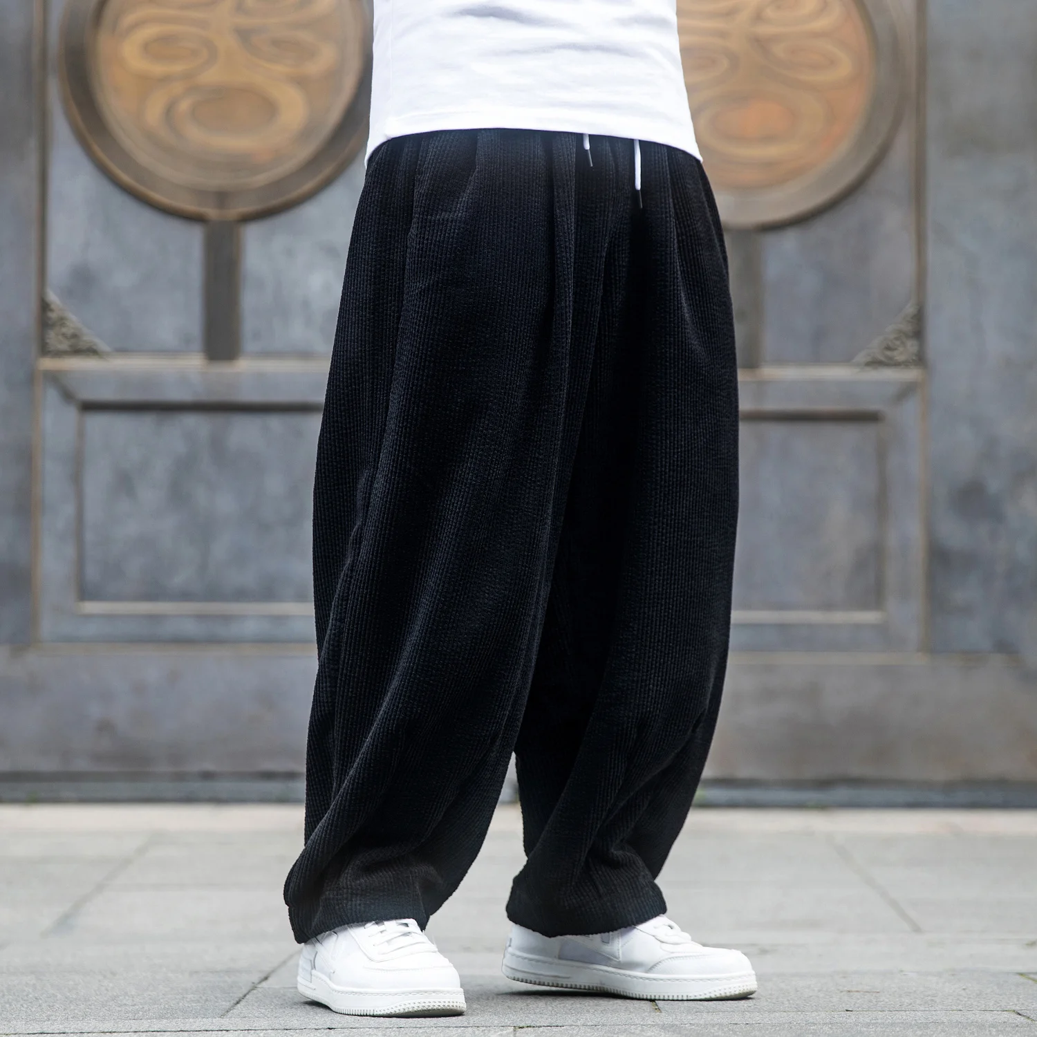 2022 Spring Autumn Fashion Plus Size Corduroy Casual Pants Chinese Style Loose Oversized Trousers Men Harajuku Harem Pants 5XL
2022 Spring Autumn Fashion Plus Size Corduroy Casual Pants Chinese Style Loose Oversized Trousers Men Harajuku Harem Pants 5XL