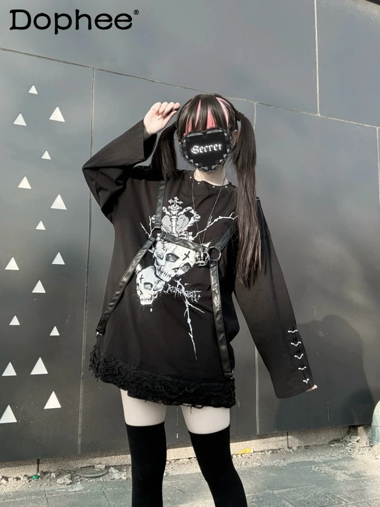 Y2K Subculture Japanese-style Original Printed Dark T-shirt Loose-fitting with Belt Accents Casual Long-sleeve T-shirt
Y2K Subculture Japanese-style Original Printed Dark T-shirt Loose-fitting with Belt Accents Casual Long-sleeve T-shirt