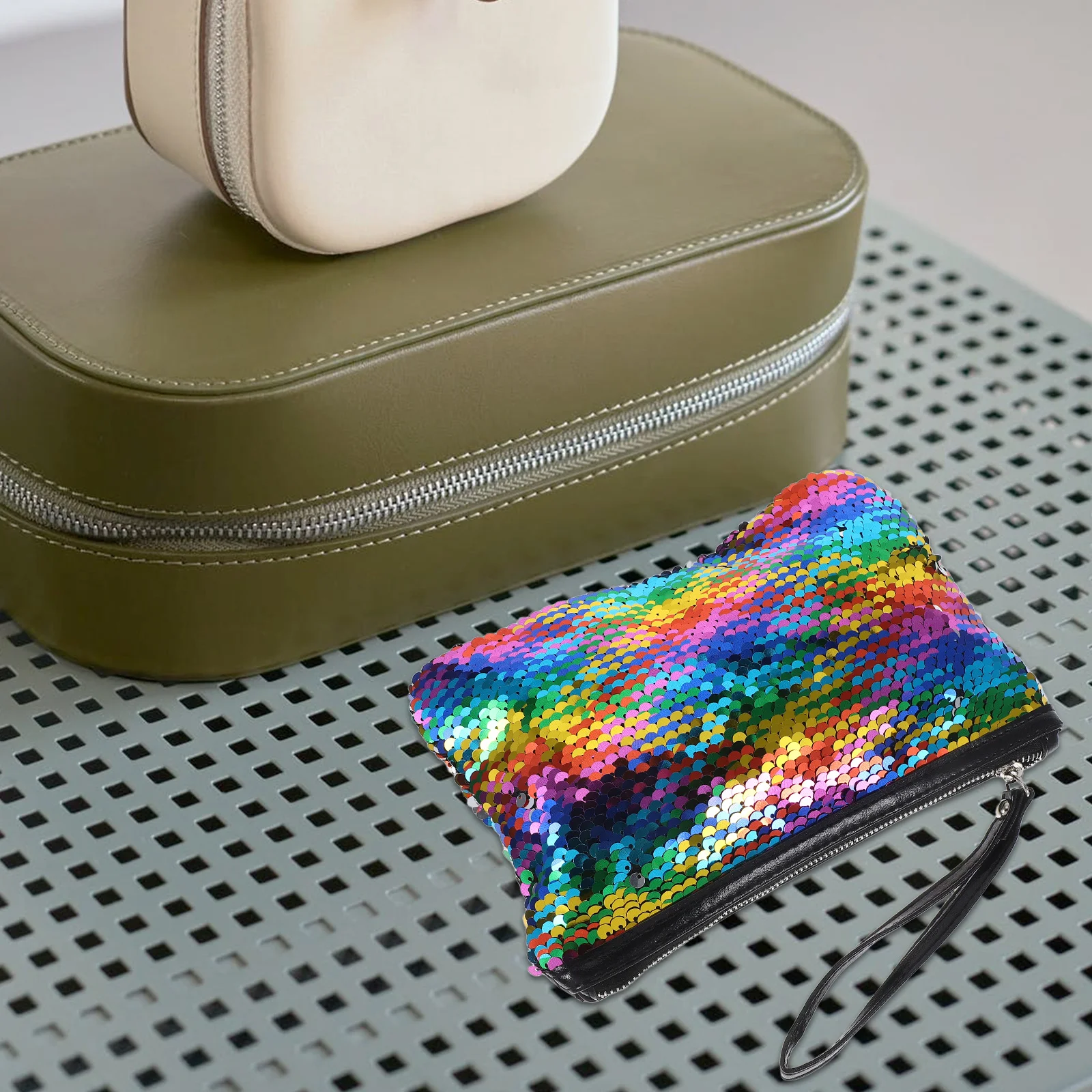 Color Changing Sequin Bag Fashion Paillette Makeup Pouch Waterproof Zipper Closure Portable Travel Gift For Women Girls 
Color Changing Sequin Bag Fashion Paillette Makeup Pouch Waterproof Zipper Closure Portable Travel Gift For Women Girls