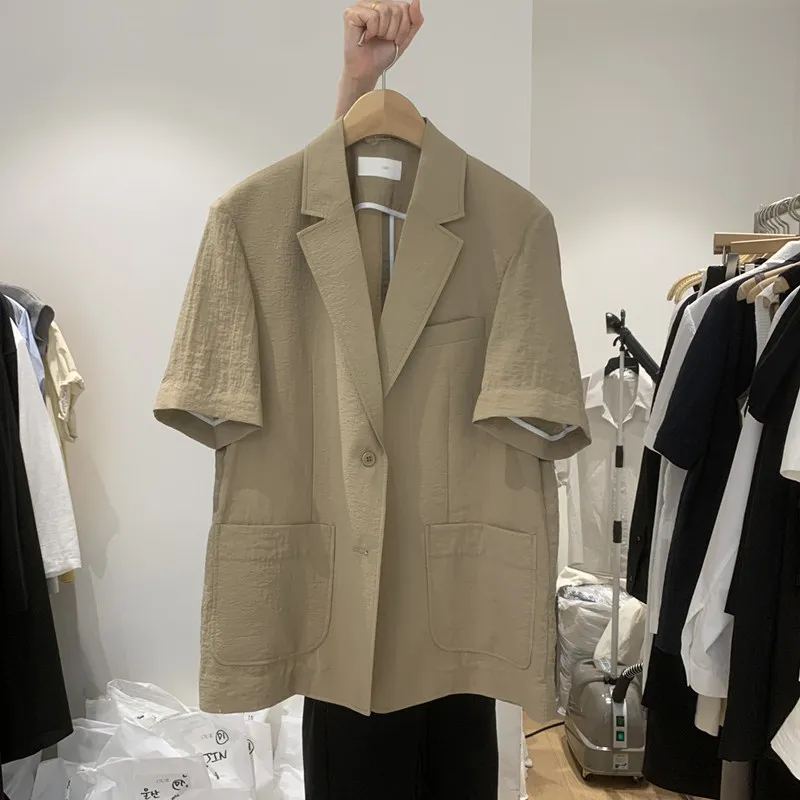 SuperAen 2026 Summer New Korean-style Loose Thin Short Sleeve Cotton-Linen Jacket for Women Fashion Solid Shirt
SuperAen 2026 Summer New Korean-style Loose Thin Short Sleeve Cotton-Linen Jacket for Women Fashion Solid Shirt