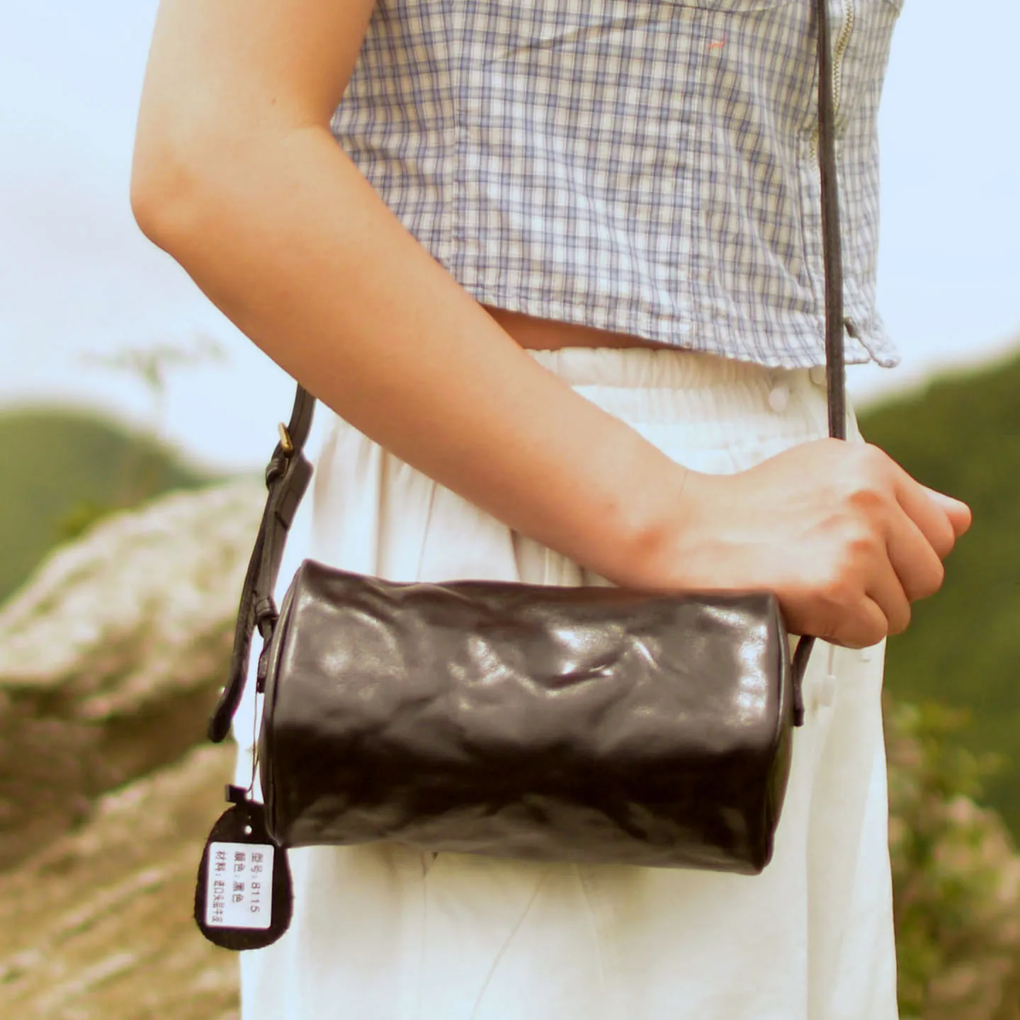 AETOO Fashion leather shoulder crossbody small bag, mini genuine leather women's Boston pillow bag, round-shaped bag, hand-held
AETOO Fashion leather shoulder crossbody small bag, mini genuine leather women's Boston pillow bag, round-shaped bag, hand-held