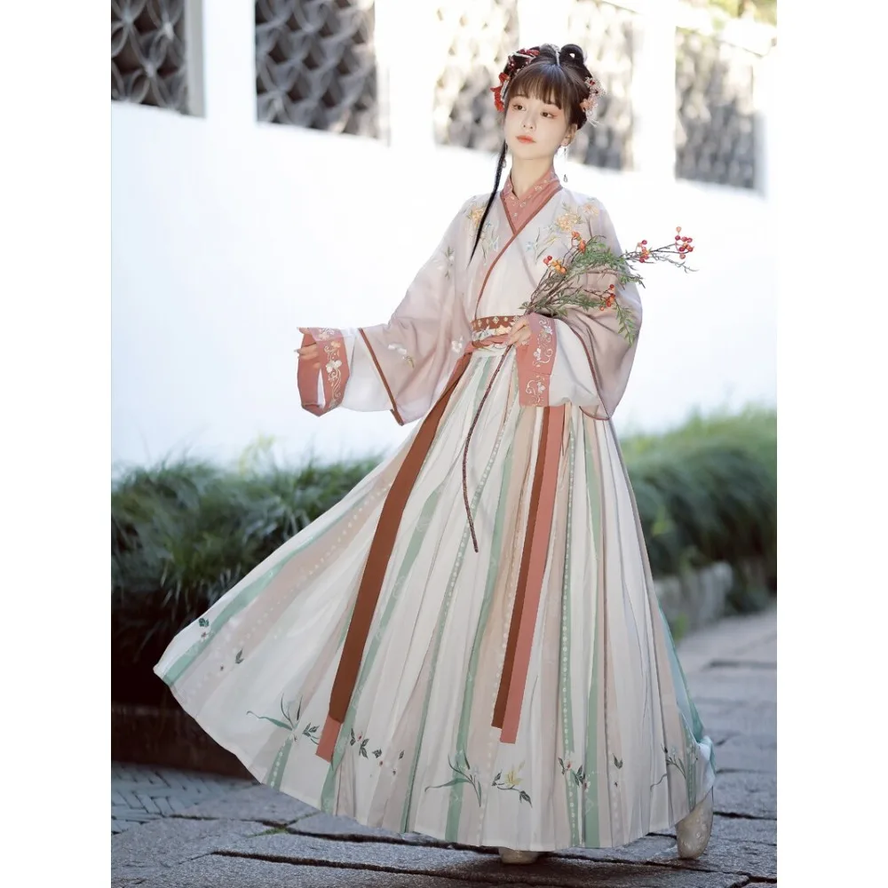 Jin-made collar waist pleated skirt, Hanfu women, Chinese style Wei Jinfeng, spring and summer daily ancient clothing
Jin-made collar waist pleated skirt, Hanfu women, Chinese style Wei Jinfeng, spring and summer daily ancient clothing