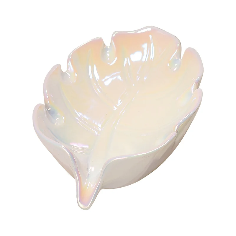Creative light luxury leaf soap box, bathroom, no punching and draining, no water accumulation, storage soap dish
Creative light luxury leaf soap box, bathroom, no punching and draining, no water accumulation, storage soap dish