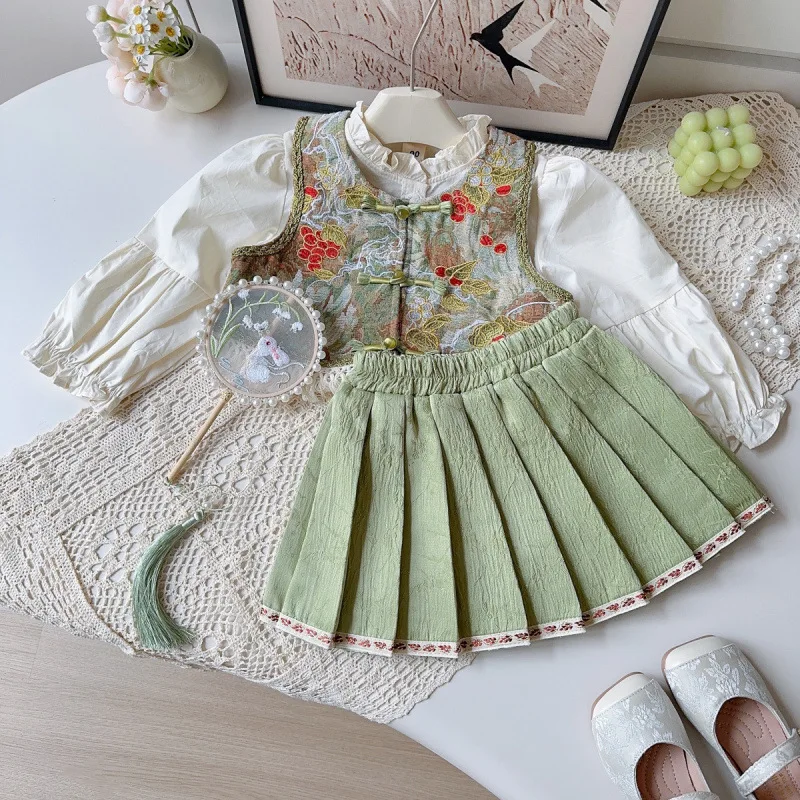 2025New Autumn Girls Long Sleeve Shirt Sweet Girl New Chinese Style Vest Half Skirt Two Piece Set 
2025New Autumn Girls Long Sleeve Shirt Sweet Girl New Chinese Style Vest Half Skirt Two Piece Set