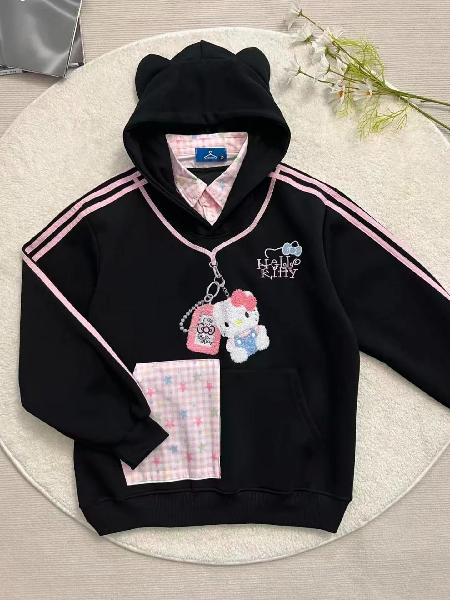 Милый вышитый Fce лоскутный искусственный свитшот из двух предметов, женский универсальный верх для похудения, пальто для пар
Милый вышитый Fce лоскутный искусственный свитшот из двух предметов, женский универсальный верх для похудения, пальто для пар