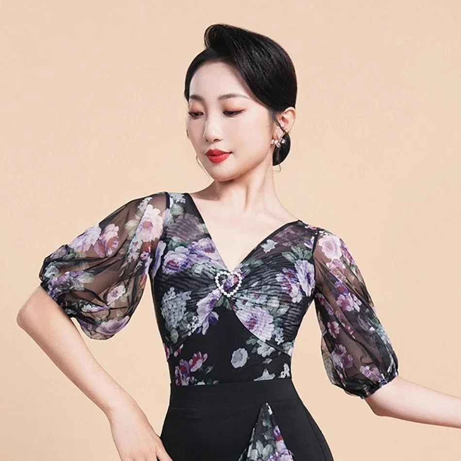 Half Sleeve Floral V Neck Bodysuit Female Latin Dance Dress Women Ballroom Dance Samba Rumba Stage Performance Dancewear F1092
Half Sleeve Floral V Neck Bodysuit Female Latin Dance Dress Women Ballroom Dance Samba Rumba Stage Performance Dancewear F1092