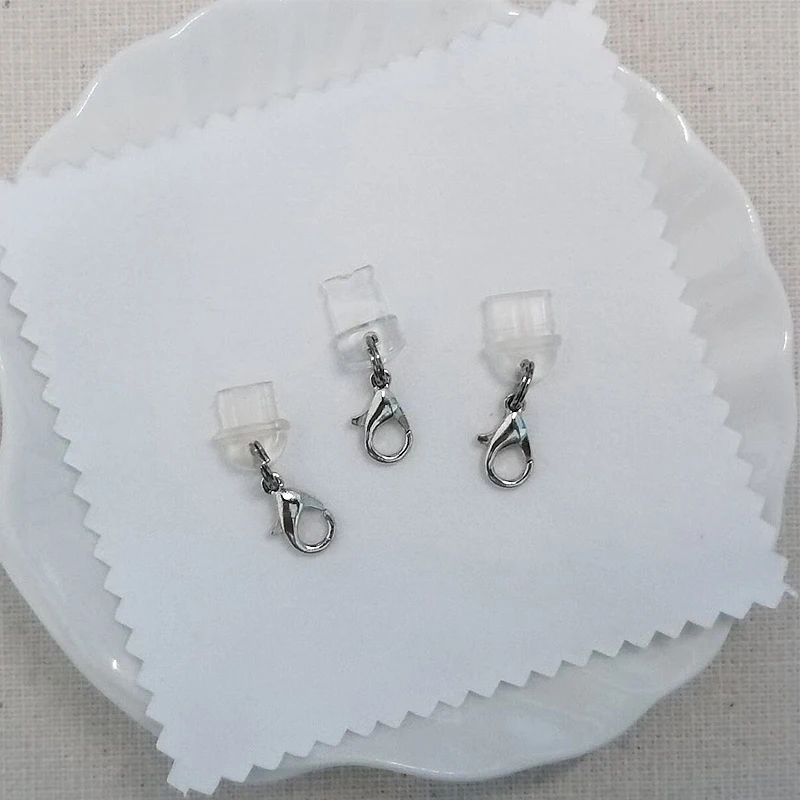 Set of 2 Practical Mobile Phone Dust Plug Dust Plugs Lobster Clasp, Anti Dust Accessories, Micro USB Type C & Lightning Ports
Set of 2 Practical Mobile Phone Dust Plug Dust Plugs Lobster Clasp, Anti Dust Accessories, Micro USB Type C & Lightning Ports