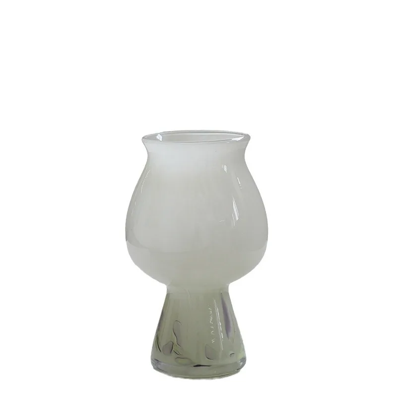 Mini medieval vase cream wind high foot vase home soft goods flower arrangement device
Mini medieval vase cream wind high foot vase home soft goods flower arrangement device