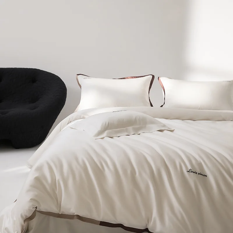 Customizable Light Luxury Simple Class A Tencel Cotton Four-piece Set with Edge Summer Cool Ice Silk Naked Sleeping Quilt Cover
Customizable Light Luxury Simple Class A Tencel Cotton Four-piece Set with Edge Summer Cool Ice Silk Naked Sleeping Quilt Cover
